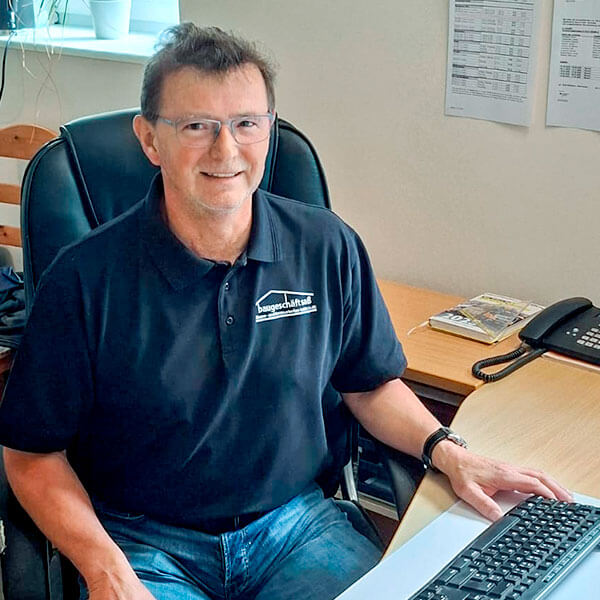 Porträt von Holger Saß, Geschäftsführer, Teammitglied des Baugeschäfts Saß.